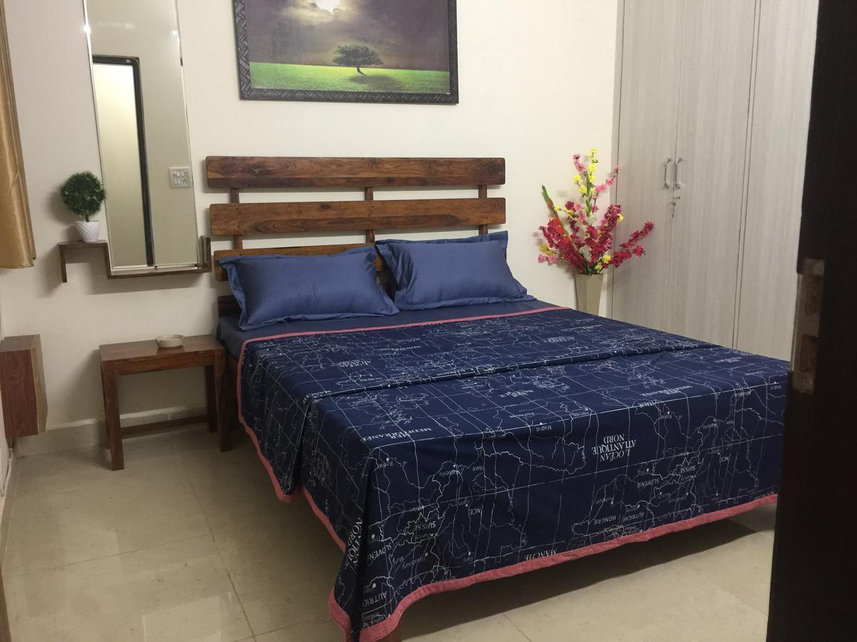 The Raveesh E24 - 2bhk Serviced Homestay *