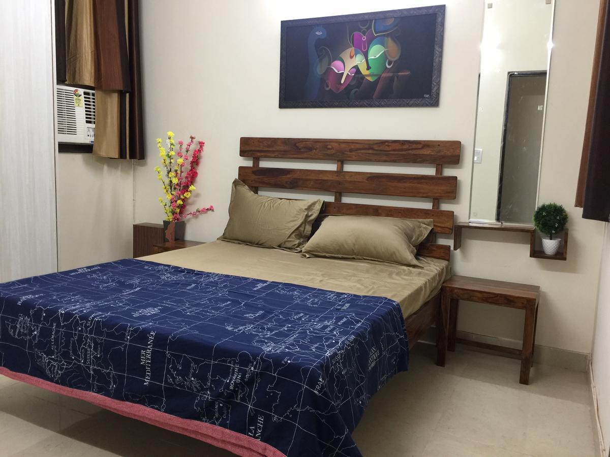 Homestay The Raveesh E24 - 2bhk Serviced