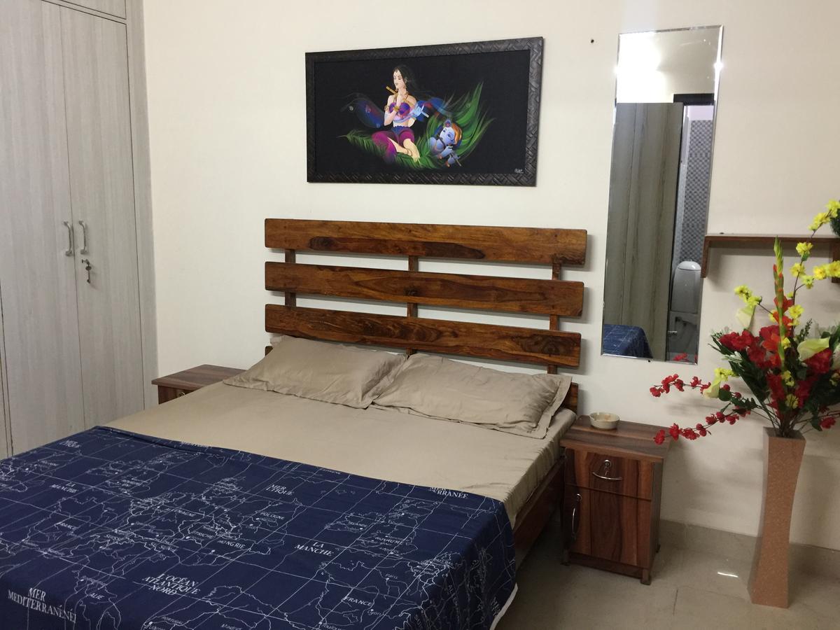 Homestay The Raveesh E24 - 2bhk Serviced *