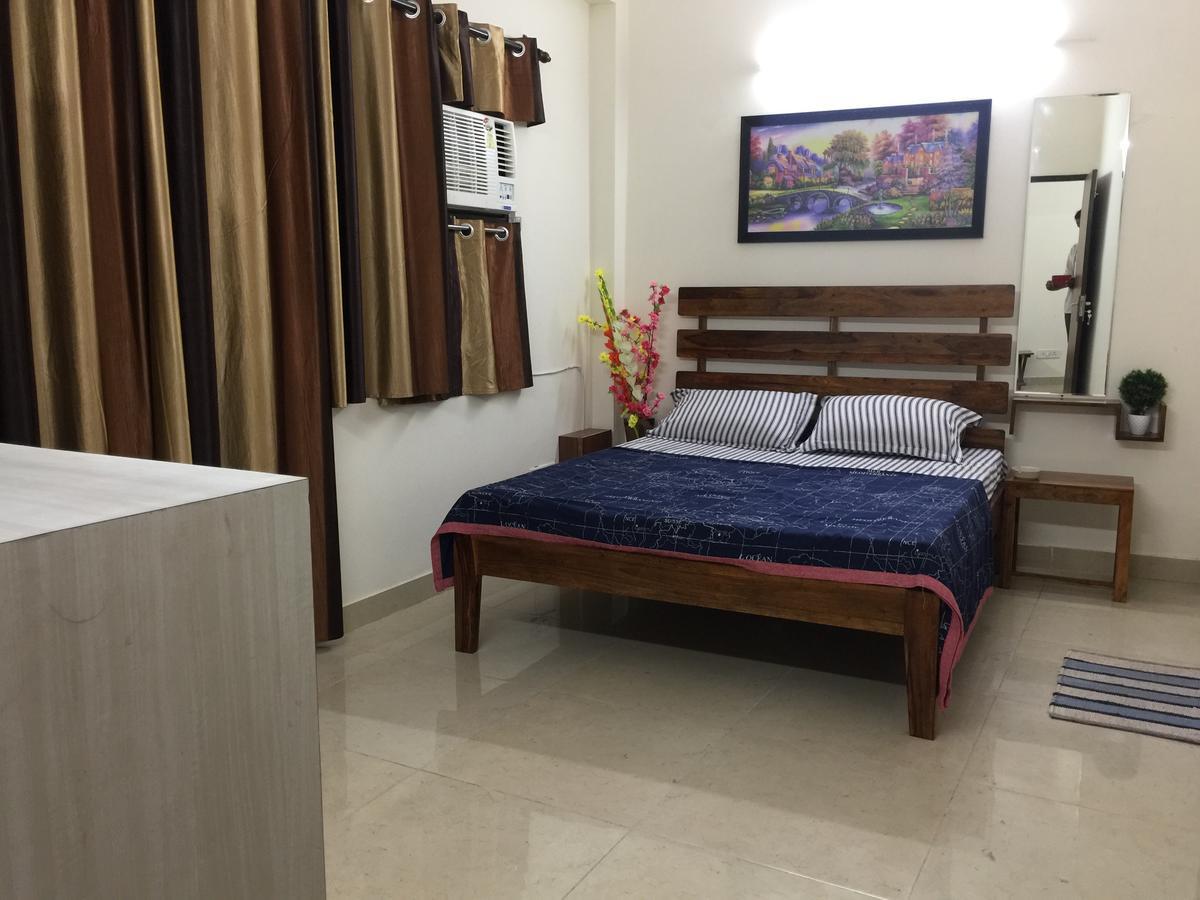 The Raveesh E24 - 2bhk Serviced Homestay New Delhi