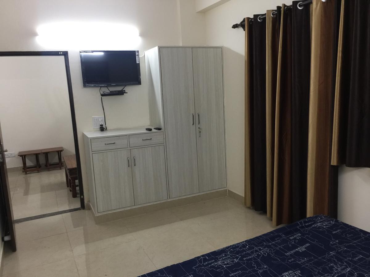 The Raveesh E24 - 2bhk Serviced *