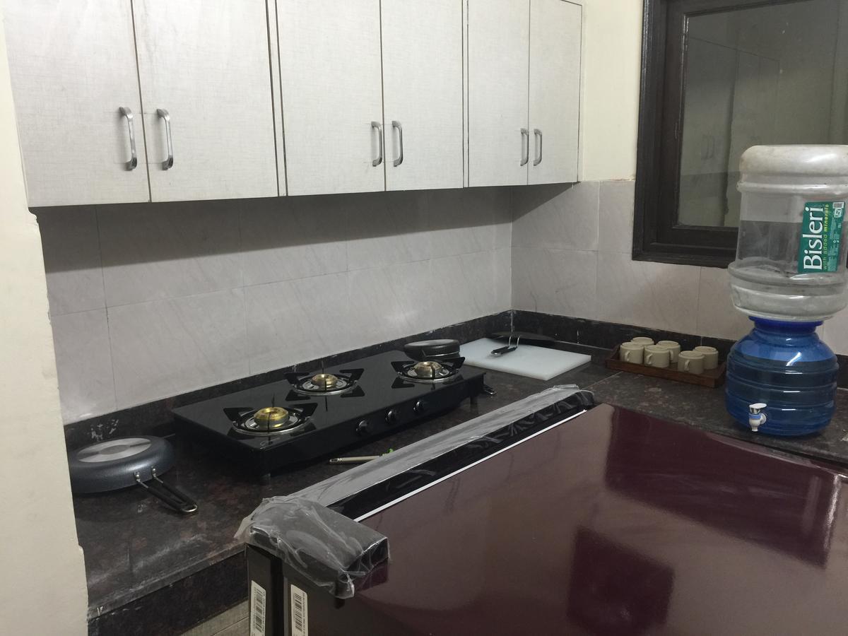 The Raveesh E24 - 2bhk Serviced Homestay *