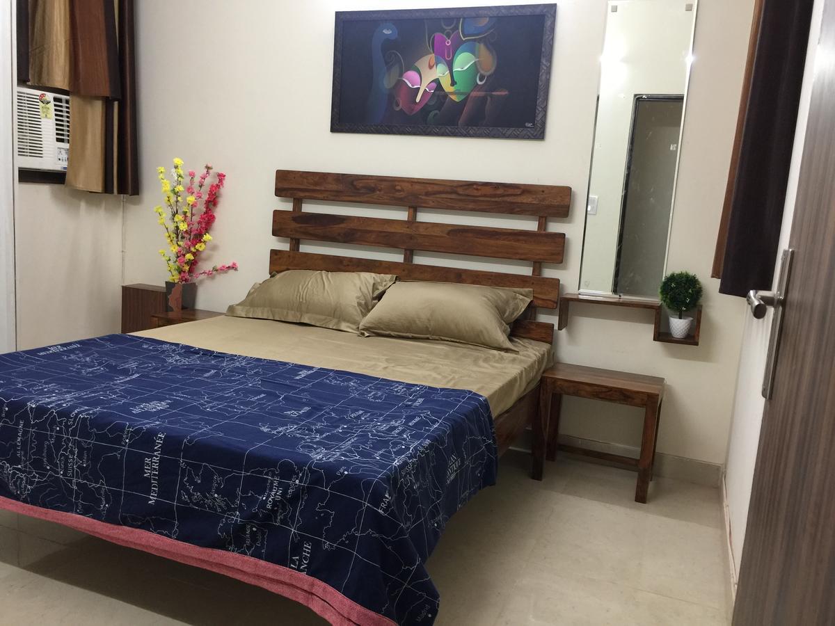 The Raveesh E24 - 2bhk Serviced New Delhi