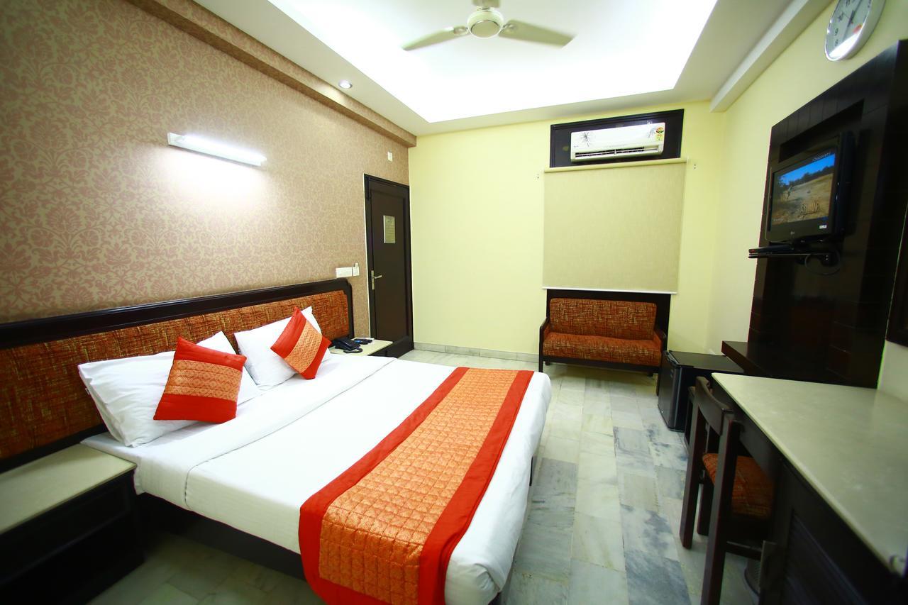 Hotel Sundeep 2*