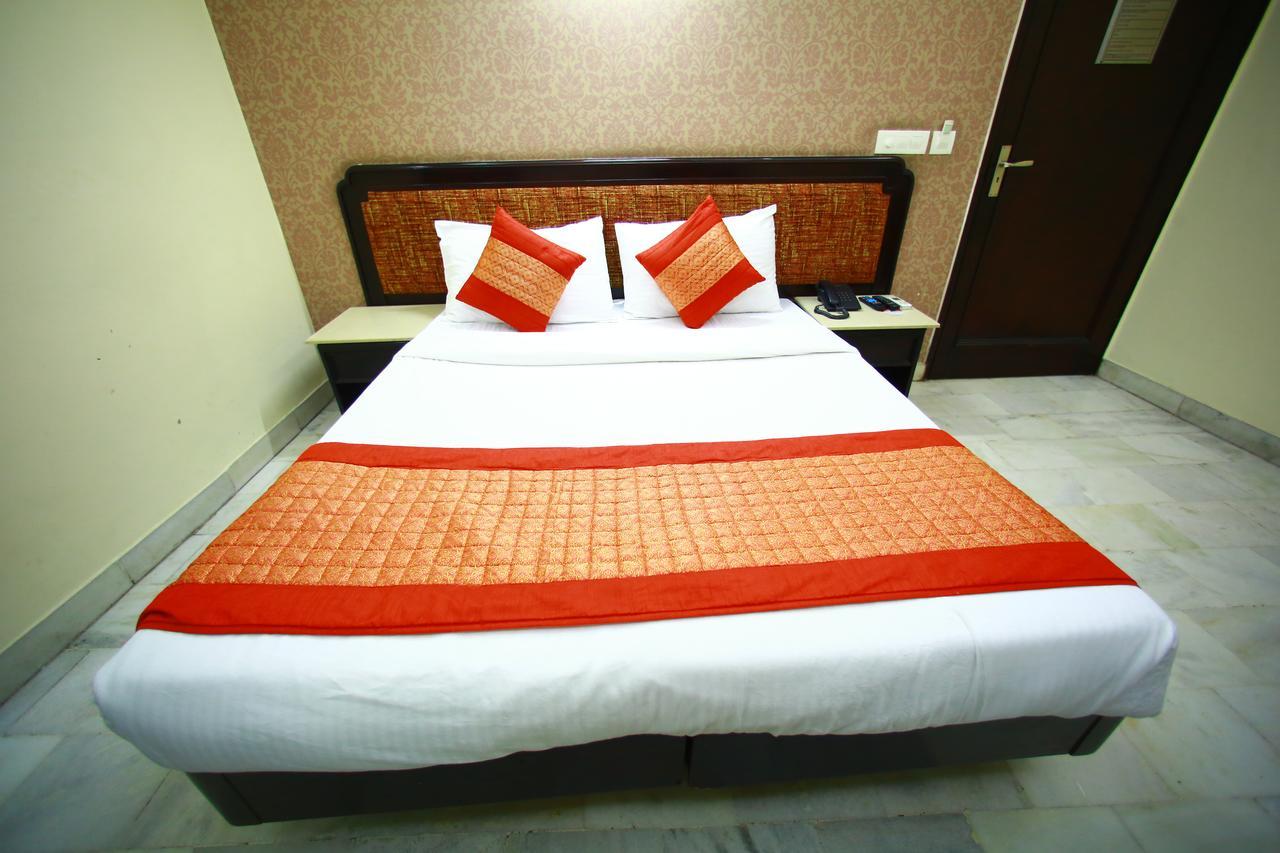 Hotel Sundeep 2*