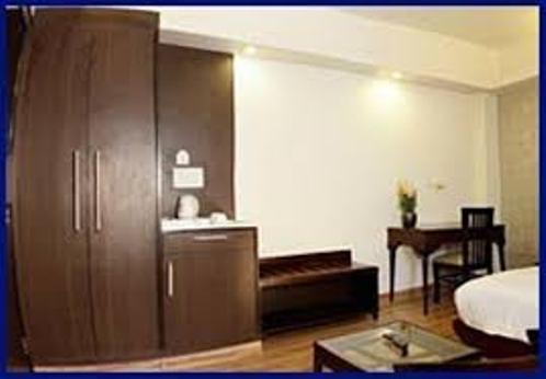 Vaccinated Staff - Oyo 13758 Xs Residency Delhi (National Capital Territory of India)
