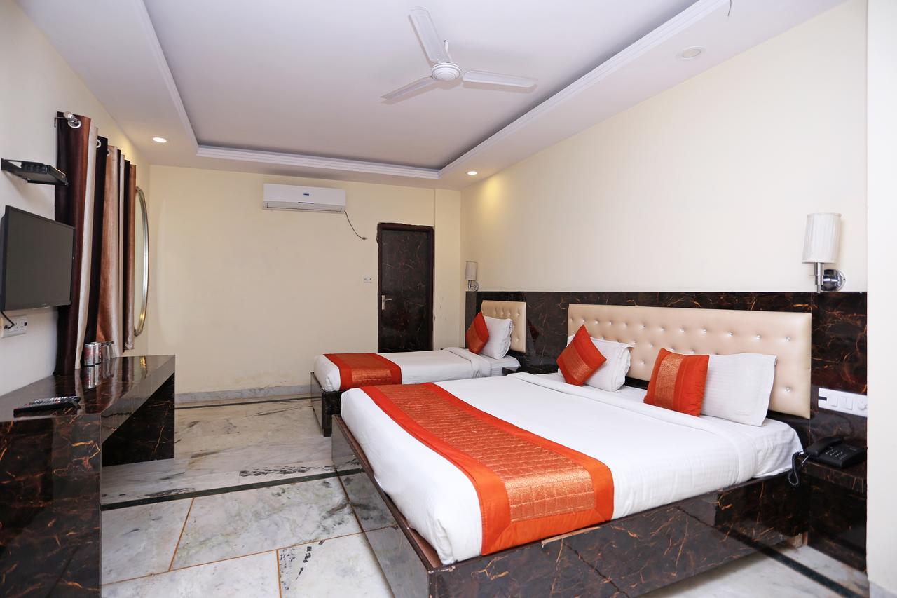 Oyo 10381 Aerodrome Palace Hotel 3*