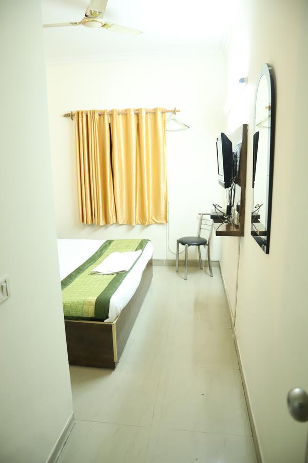 Oyo 10381 Aerodrome Palace Hotel 3*