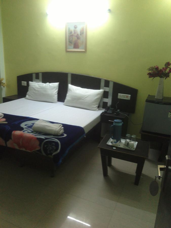 Surya Plaza Hotel New Delhi