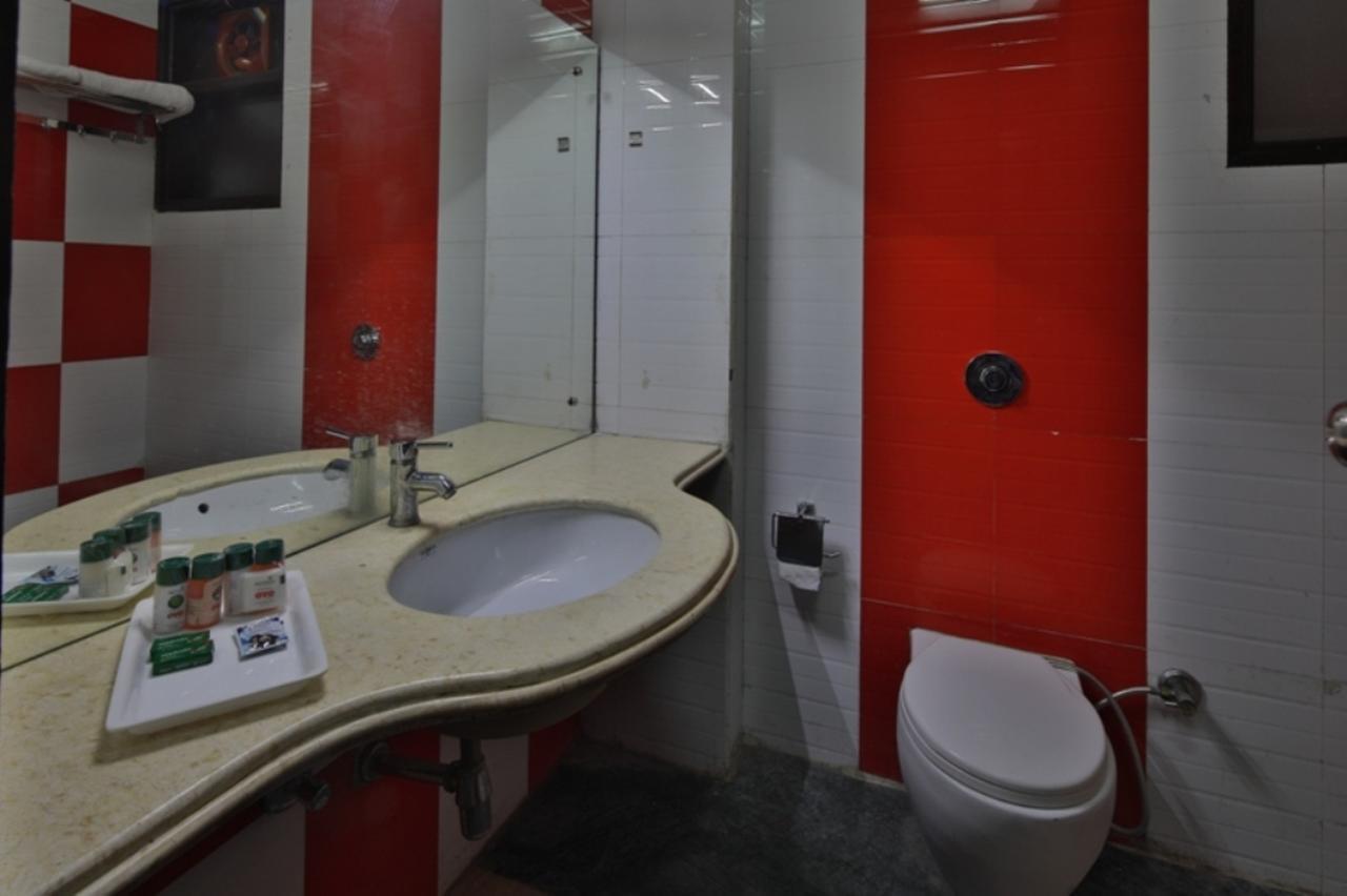 Hotel Knk International 3*