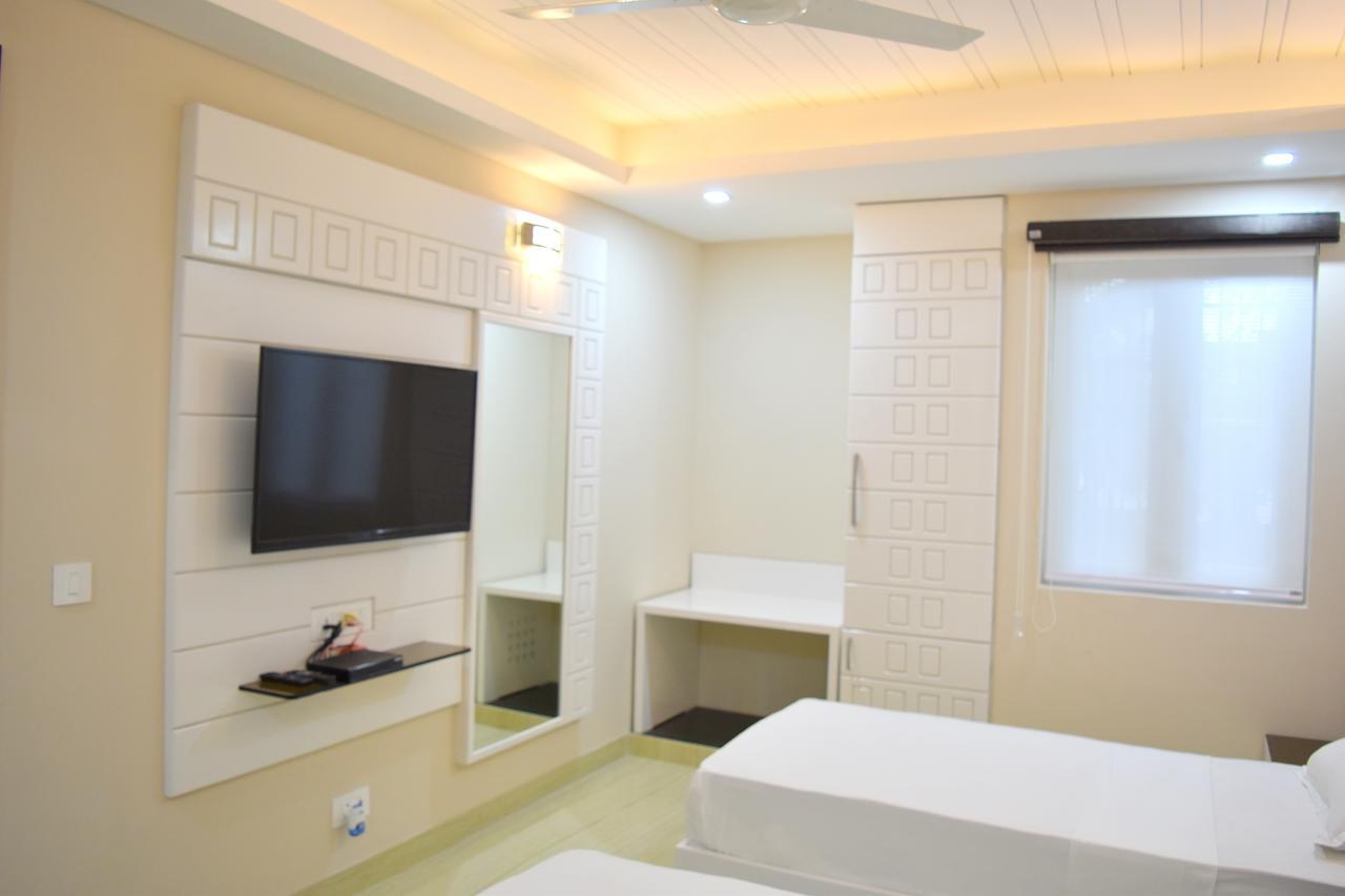 Tara Palace Redfort Hotel