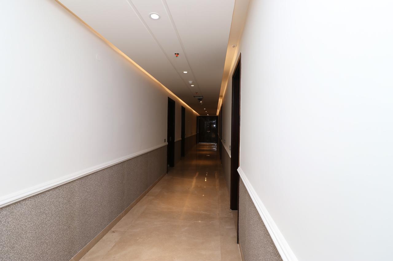 Hotel Oyo 12464 C Pearls