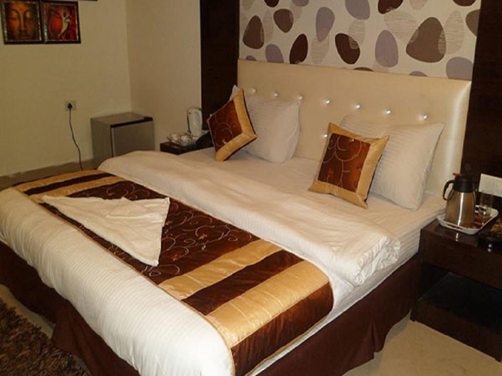 Hotel Parth Palace