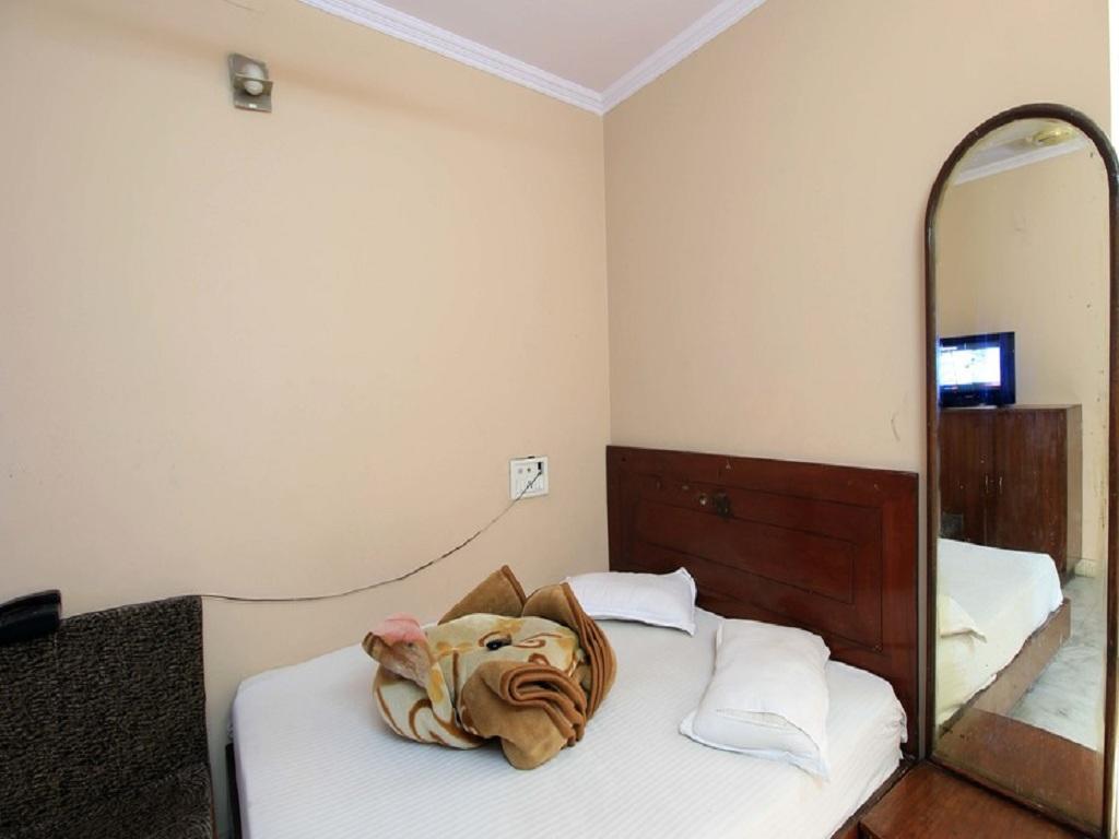 Hotel Parth Palace New Delhi