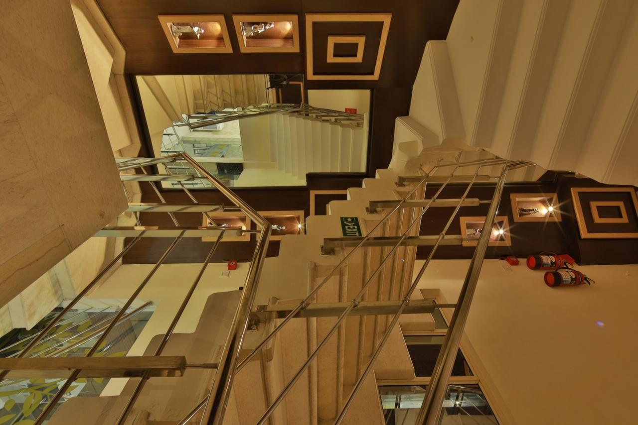 Knk International Hotel 3*