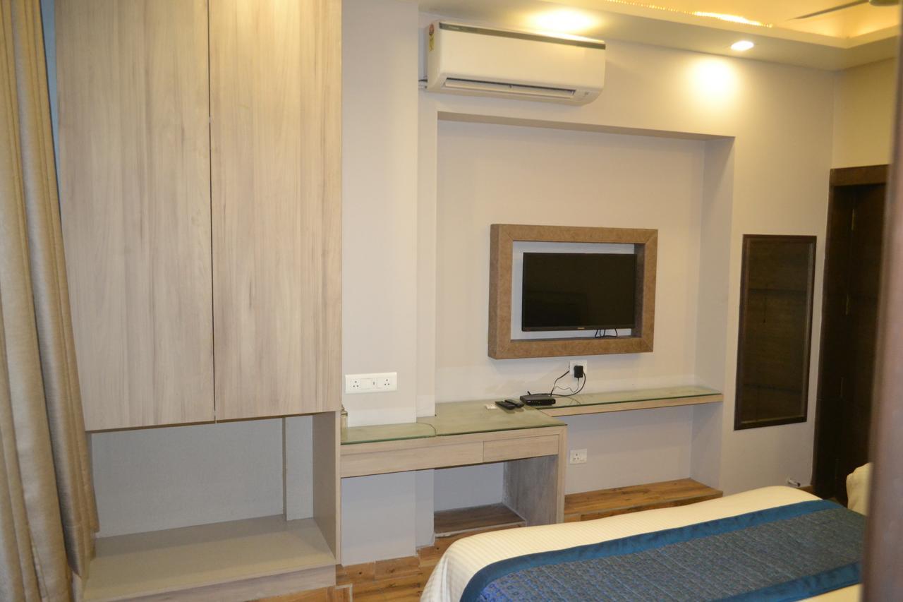 Merry Gold Hotel 3*
