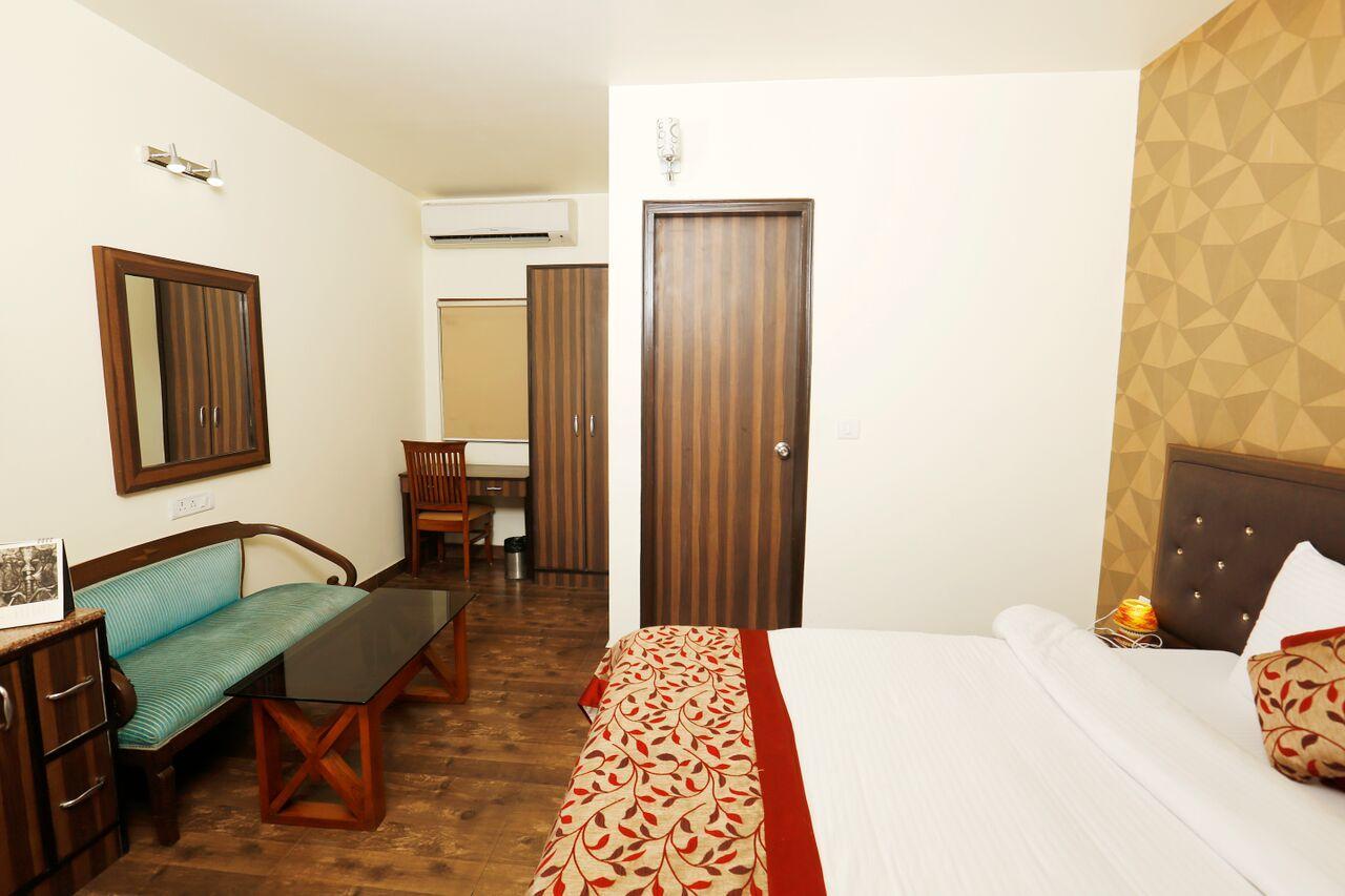 Pals Hotel 3*