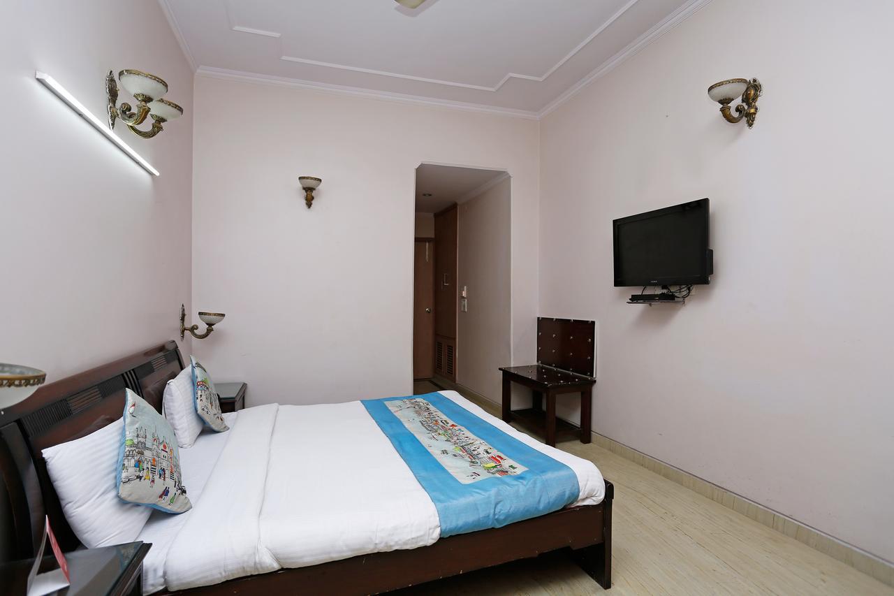 Hotel Oyo 5401 Mid Town New Delhi