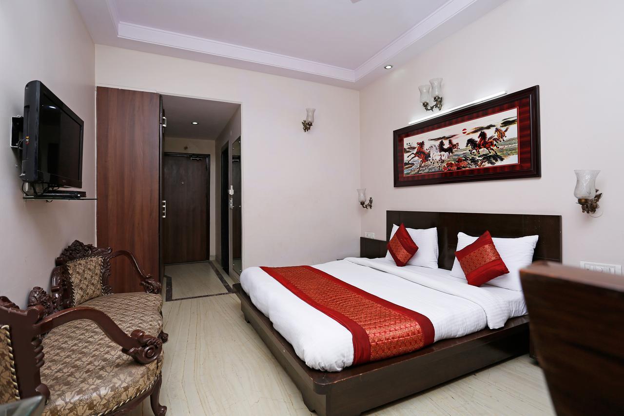 Oyo 5401 Mid Town New Delhi