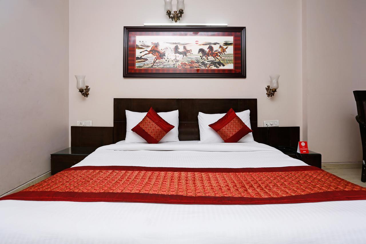 Hotel Oyo 5401 Mid Town 3*