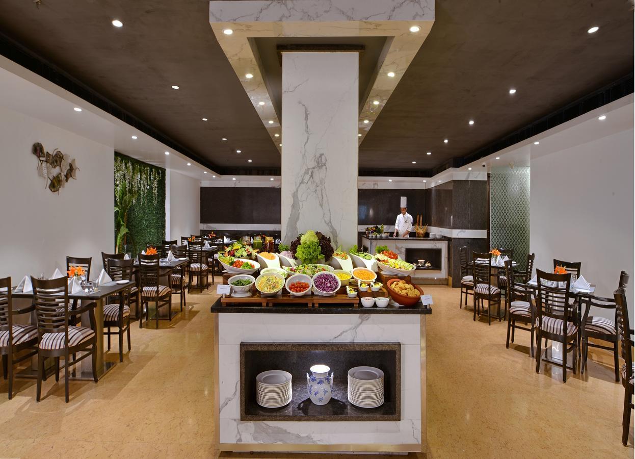 Taurus Sarovar Portico Hotel 4*
