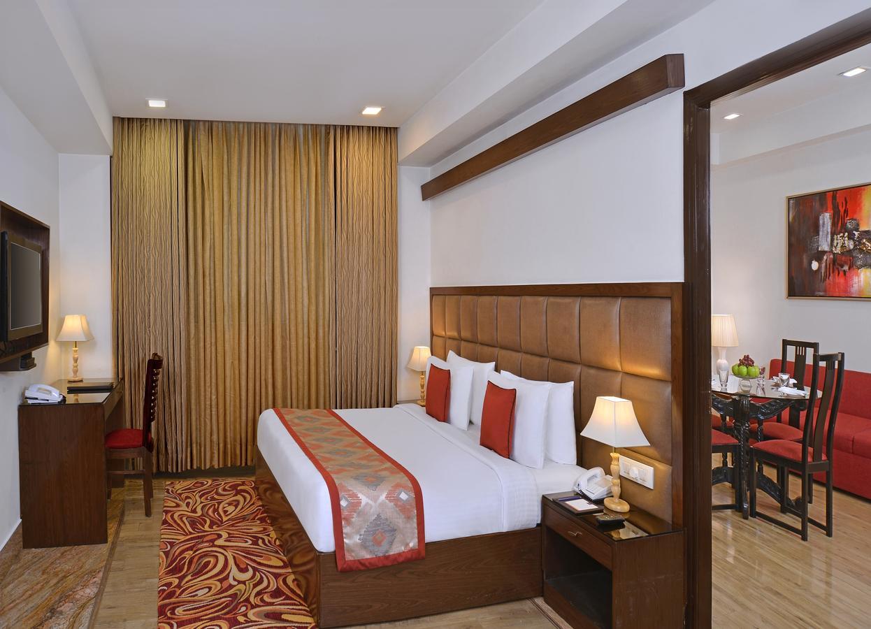 Hotel Taurus Sarovar Portico