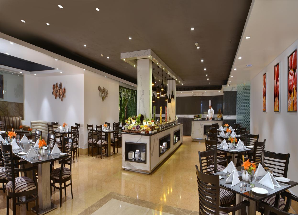 Taurus Sarovar Portico