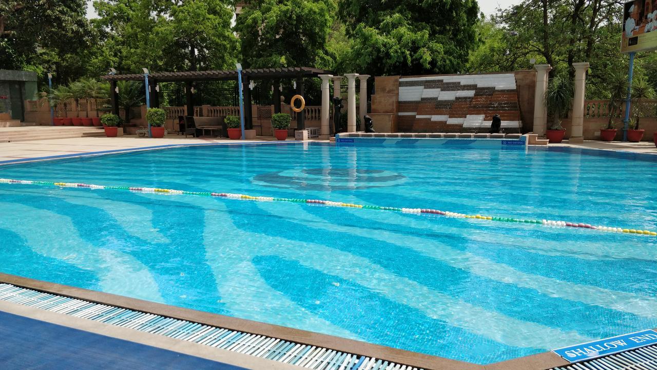 Hotel The Suryaa New Delhi