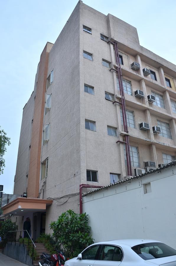 Hotel The Tourist - 1 Min From Railway Station New Delhi