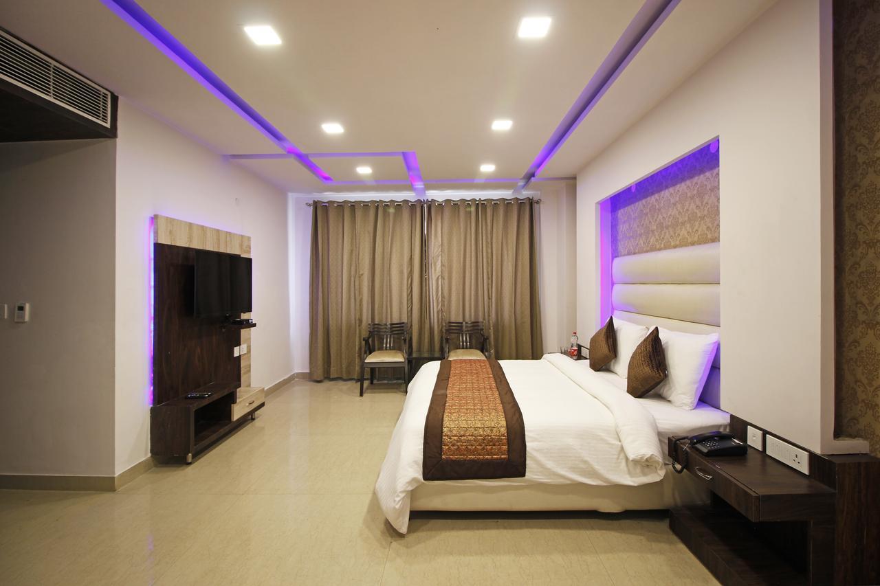 Hotel Park Residency