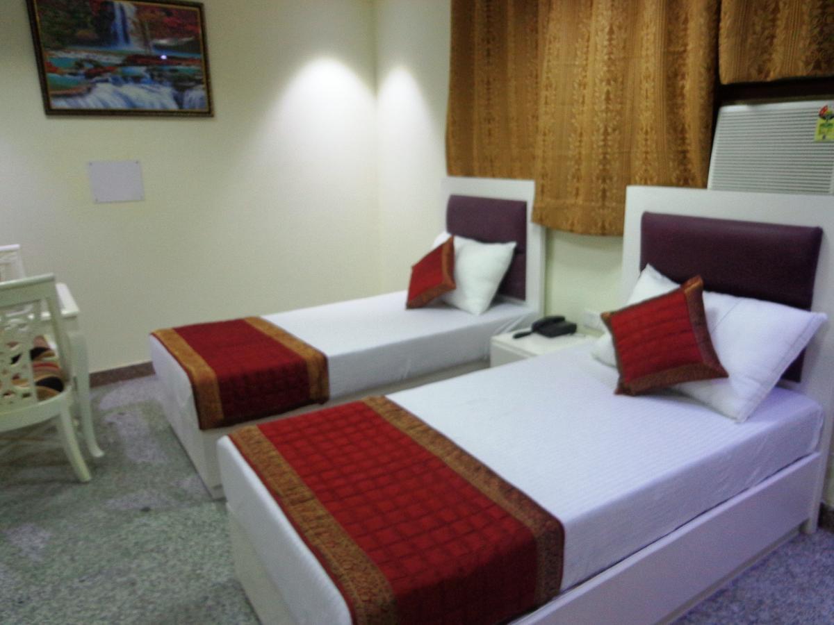 Airport The Paramont Hotel 3*