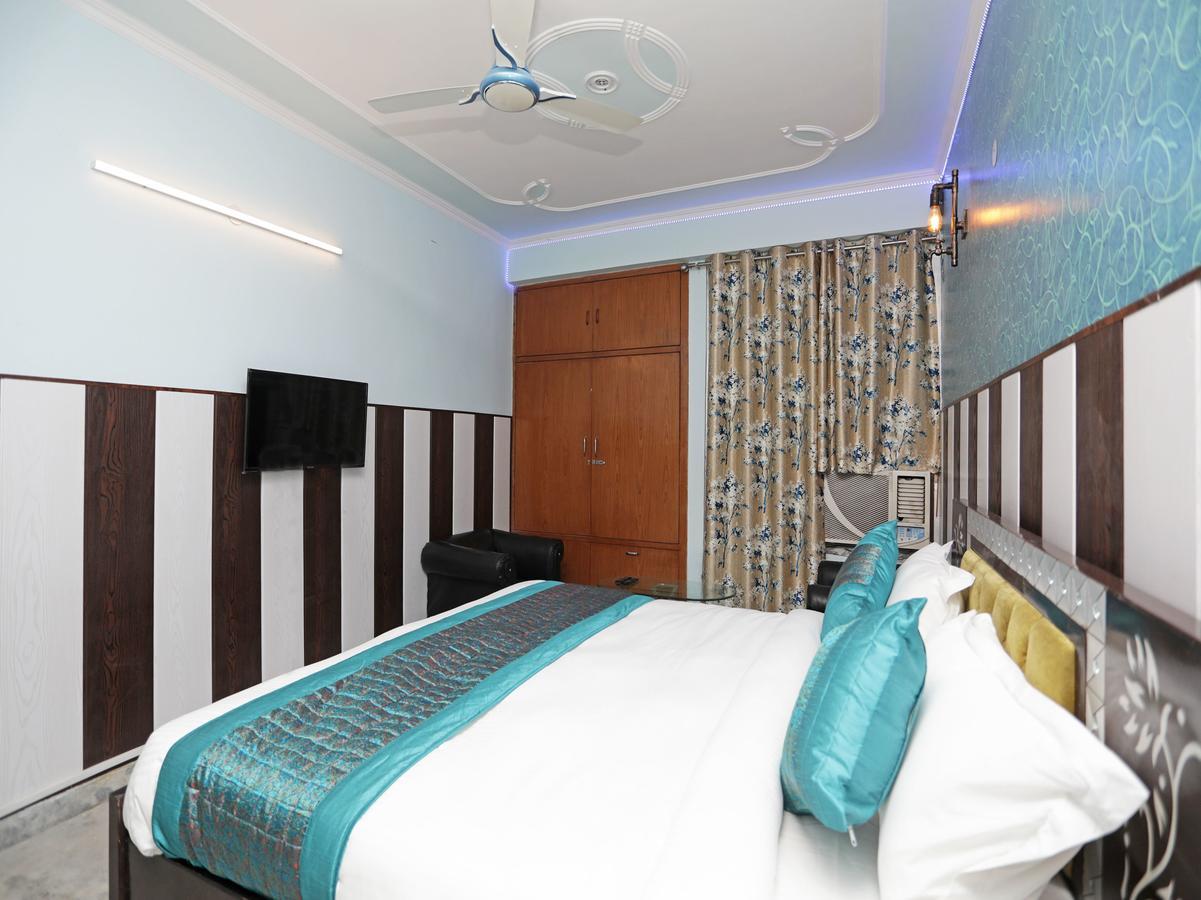 Oyo 11924 Jp Residency 3*