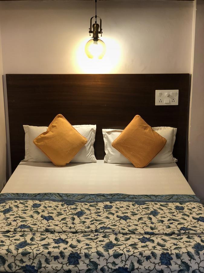 Sailors - C6, Vasant Kunj 3*
