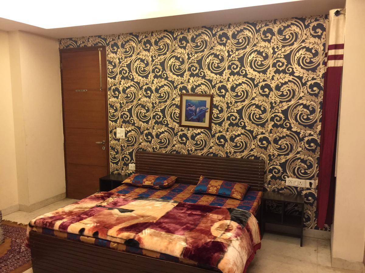 The Raveesh - 2Bhk Fully Furnished Apartment J85 2* New Delhi