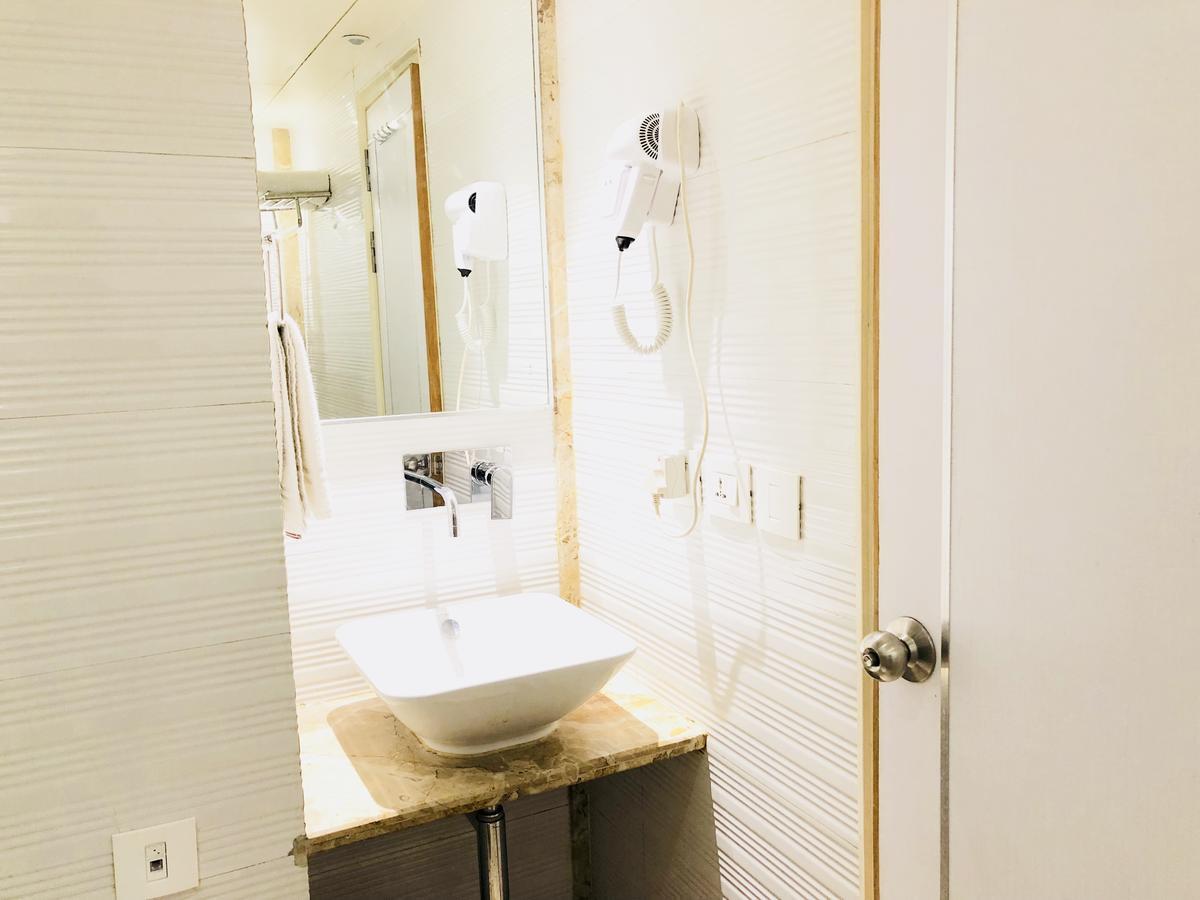 Hotel Empire - 2025 Traveller's Choice Award Winning New Delhi