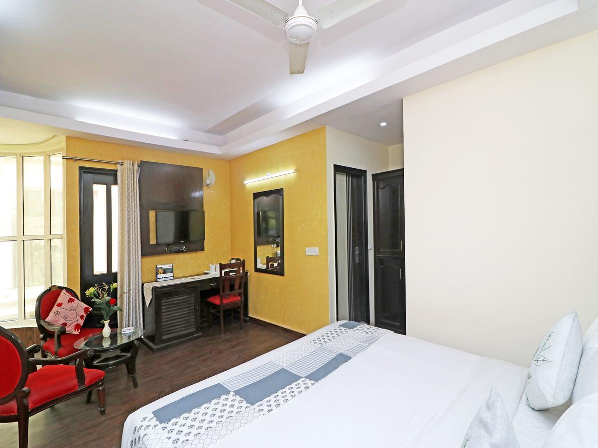 Hotel Oyo 13451 Star Corporate Avenue New Delhi
