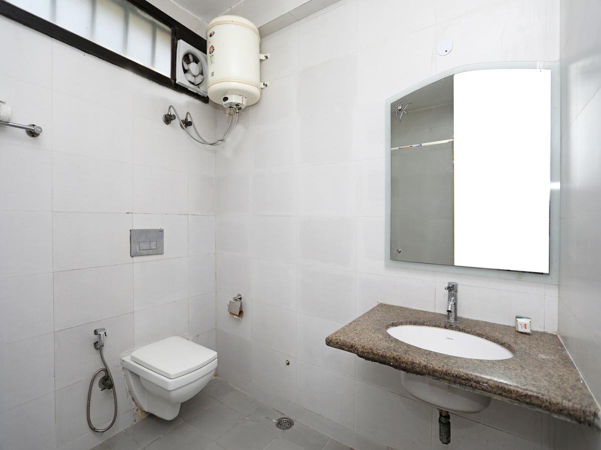 Oyo 11605 Aravali Hotel