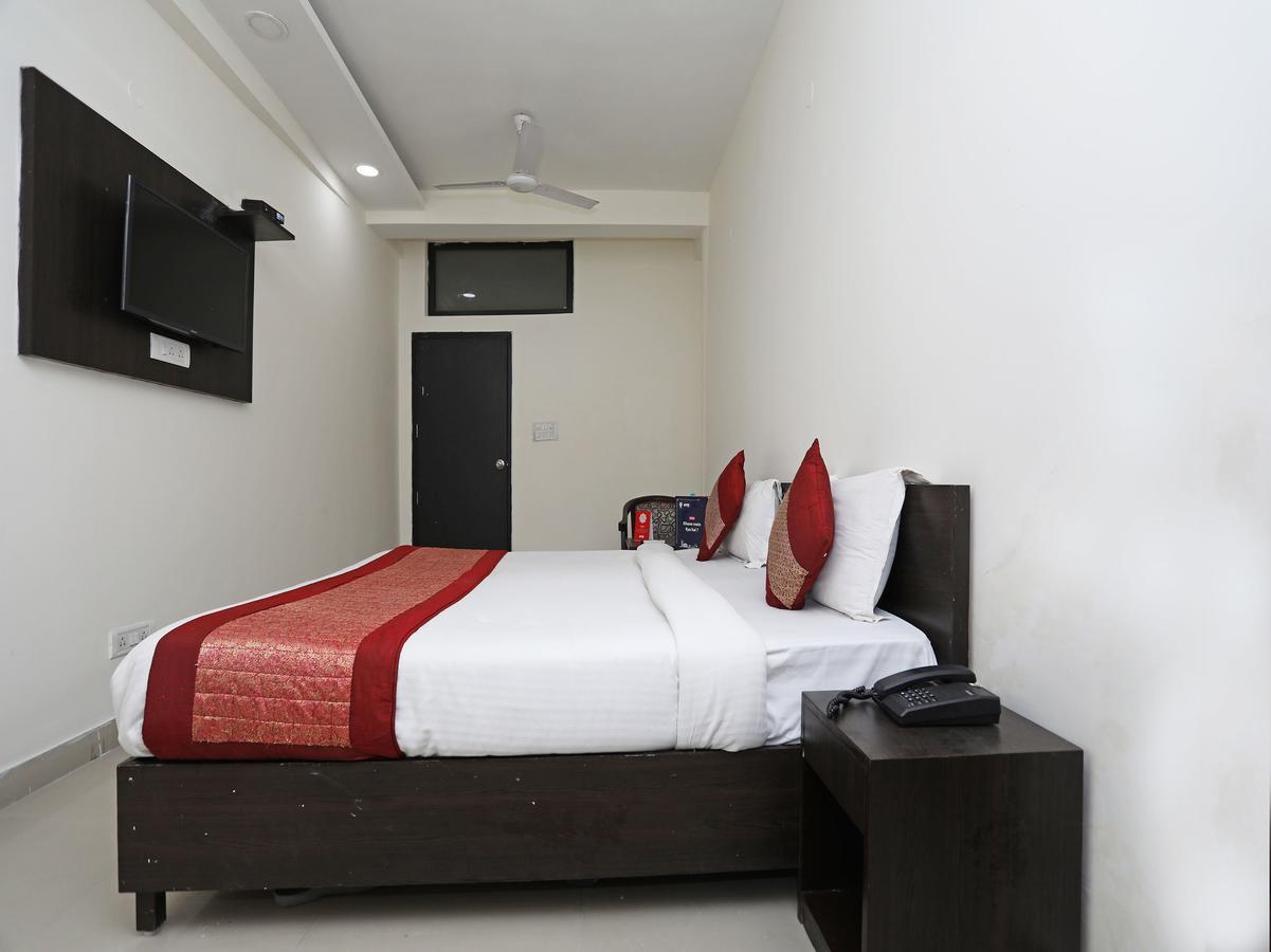Oyo 11605 Aravali 3* New Delhi
