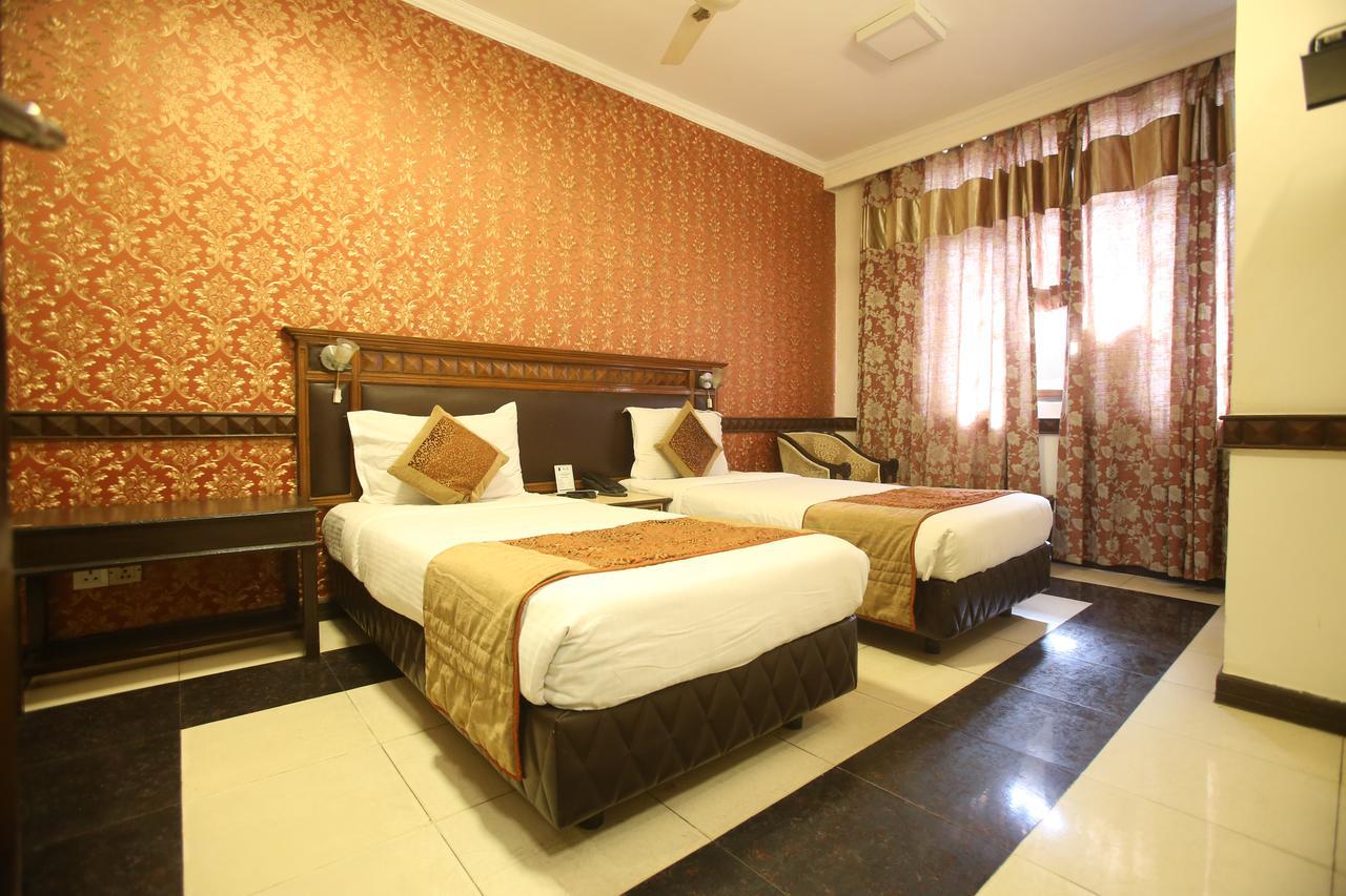 Amar Inn- Lajpat Nagar Market 4*