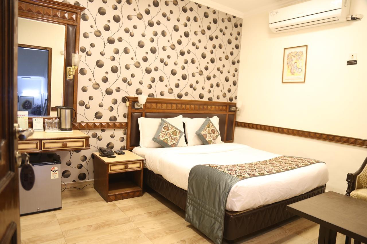 Bed & Breakfast Amar Inn- Lajpat Nagar Market New Delhi