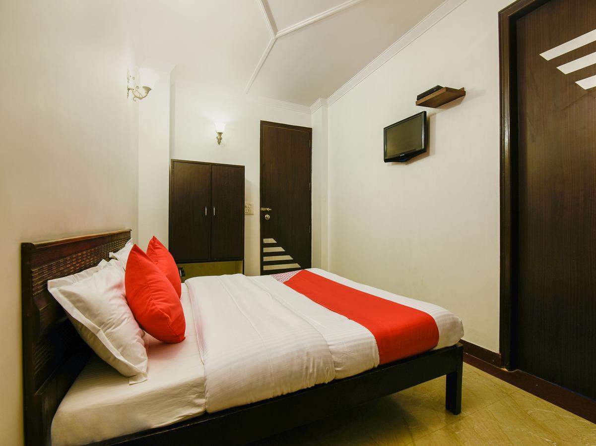 Hotel Amrit 3*