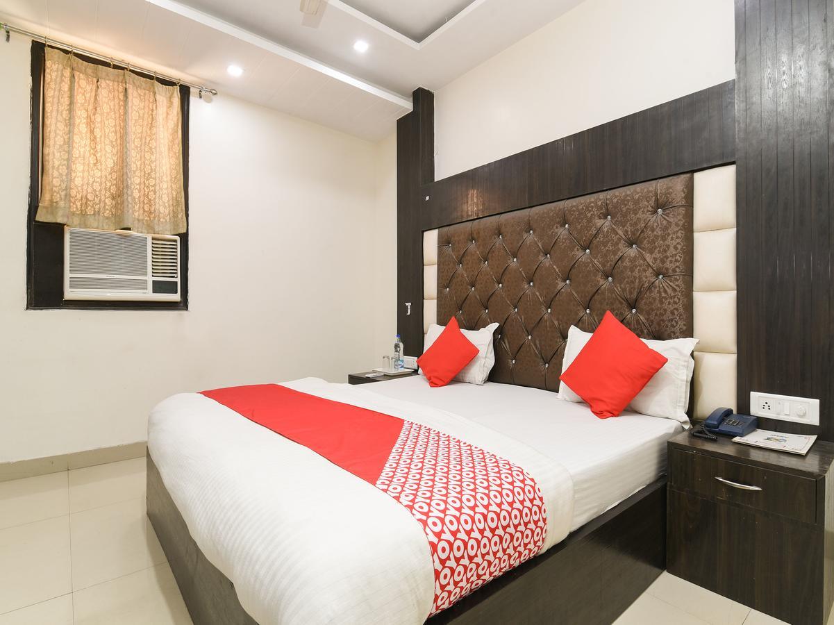 Hotel Oyo 14721 Vishesh Continental 2*