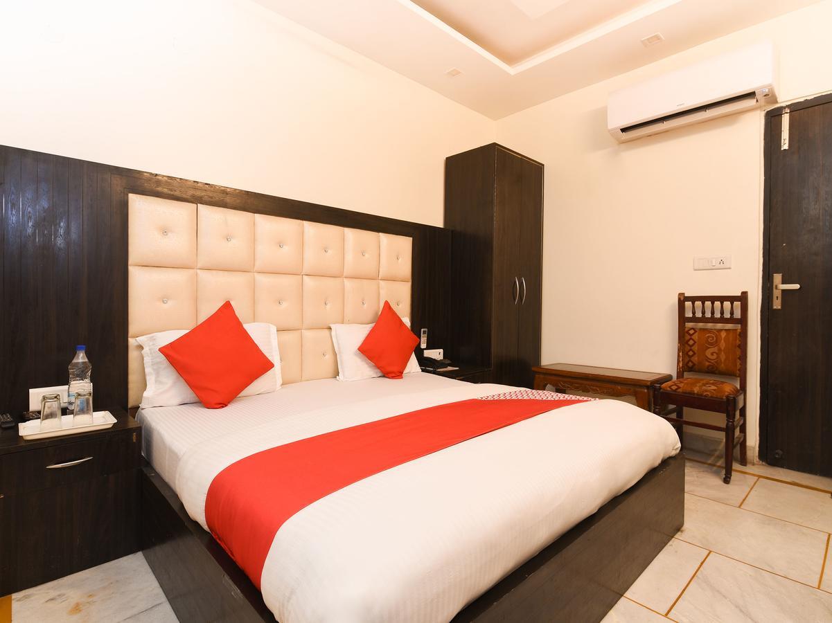 Oyo 14721 Vishesh Continental 2*