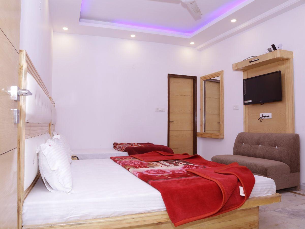 Friends By Backpackers Heaven- Railway Station - Paharganj