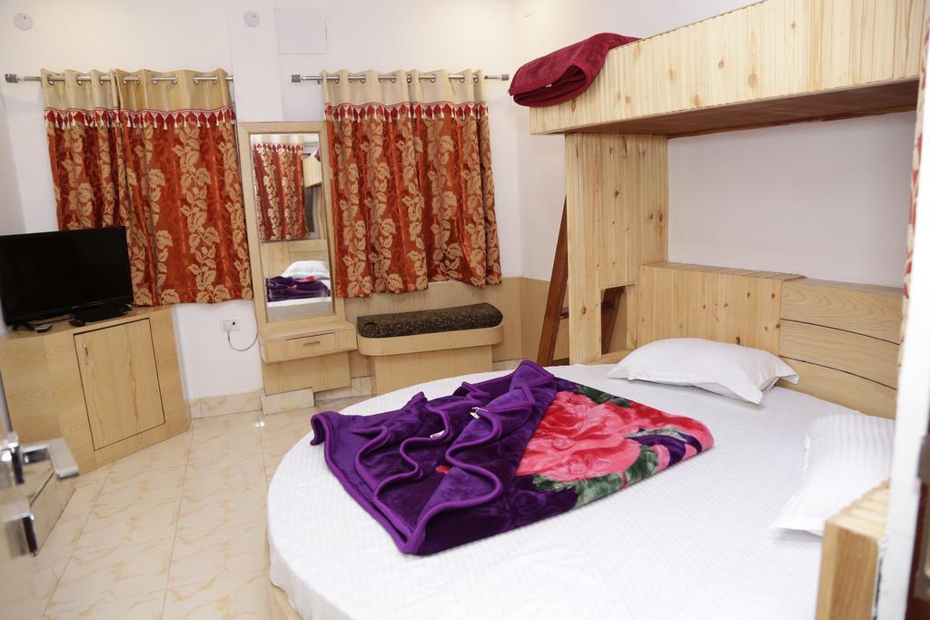 Albergue Friends By Backpackers Heaven- Railway Station - Paharganj Nova Deli