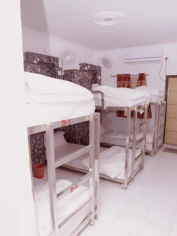 Albergue Friends By Backpackers Heaven- Railway Station - Paharganj *