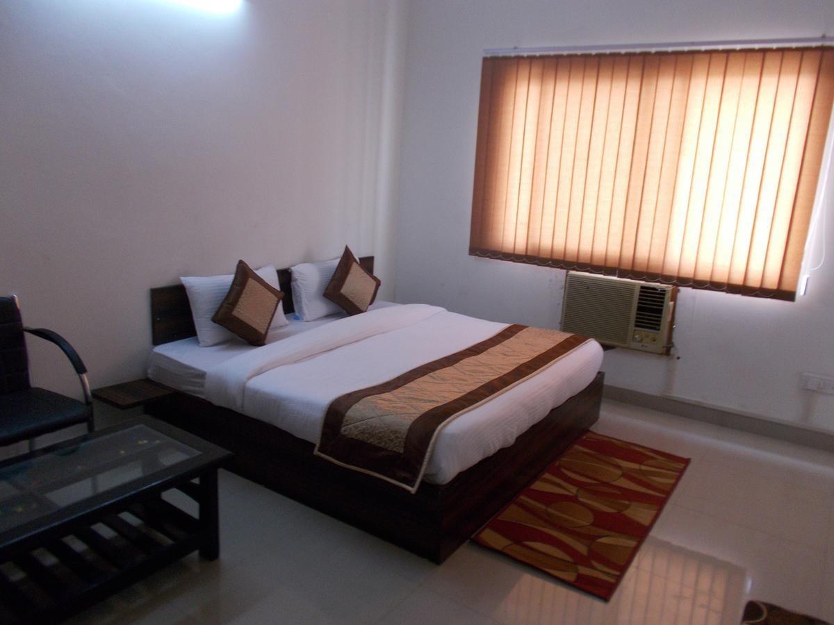 The Radiance And Apartment New Delhi