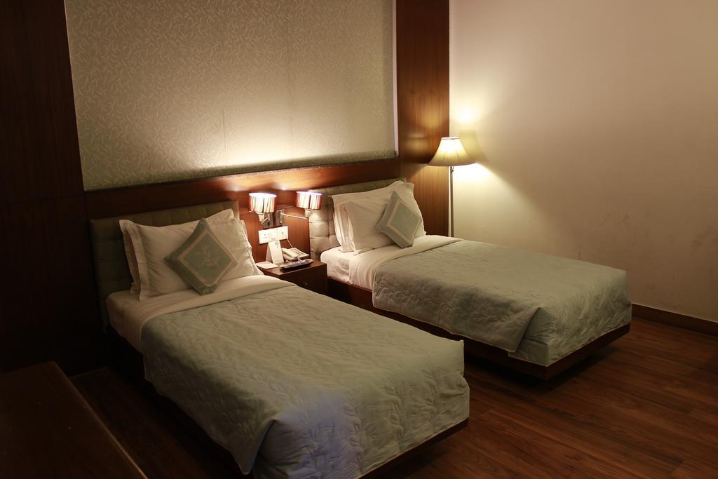 Amara Hotel 3*
