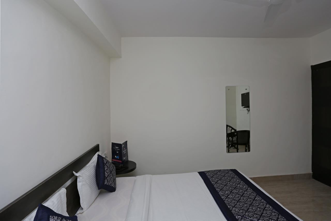 Airport Heights 3* New Delhi