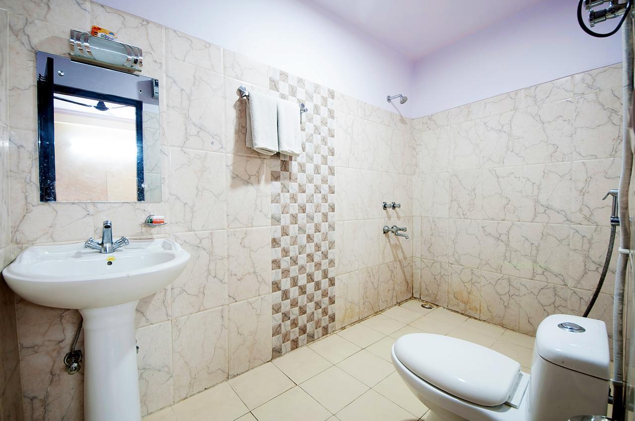 Airport Heights Hotel New Delhi